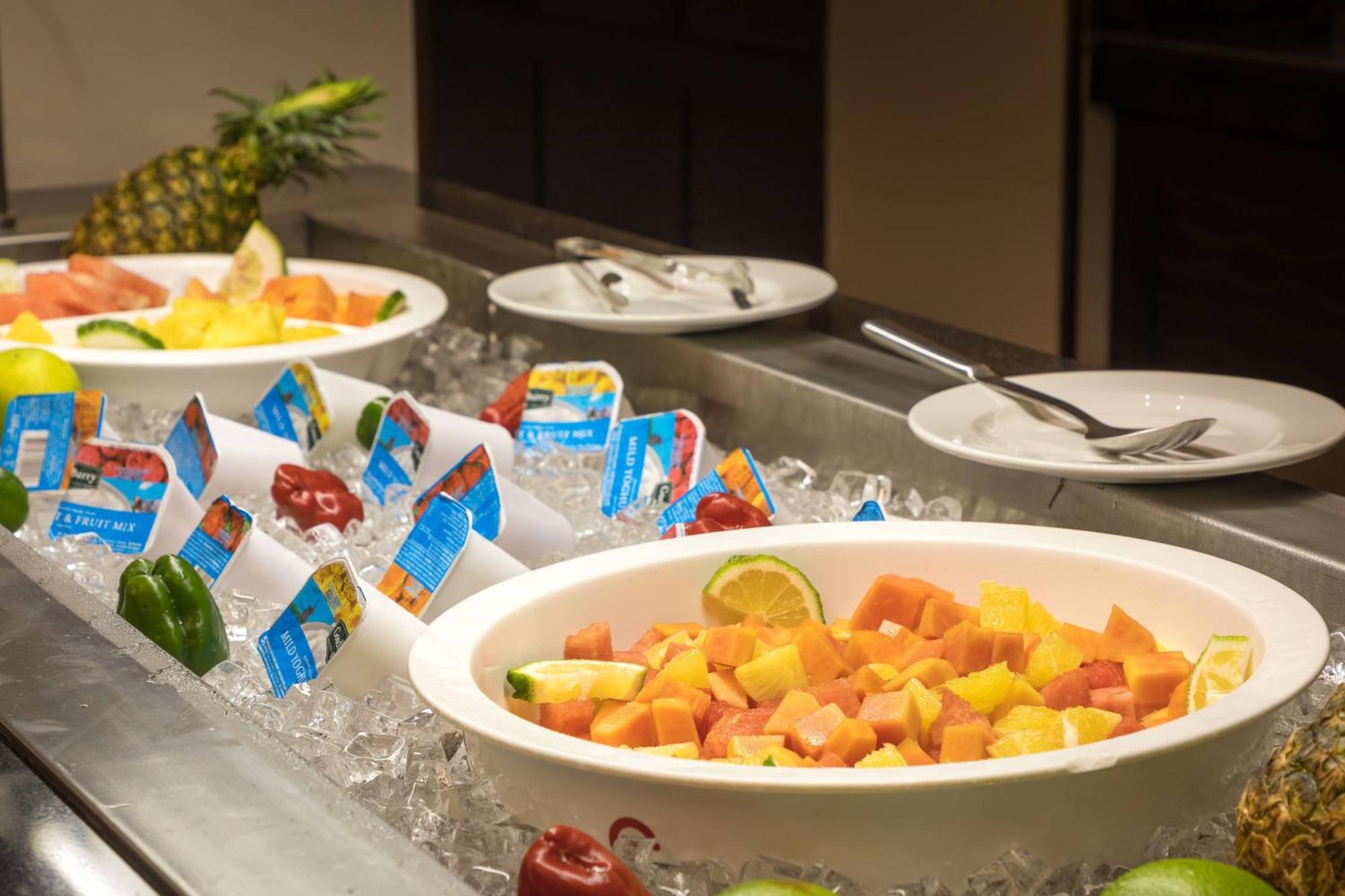 Protea Hotel By Marriott Owerri Select Экстерьер фото
