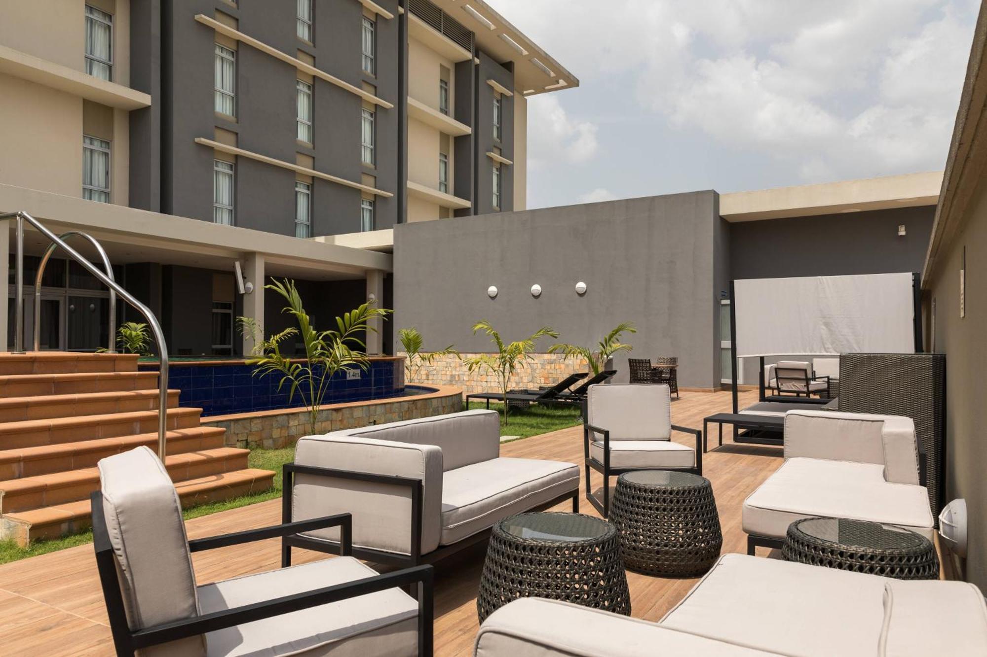 Protea Hotel By Marriott Owerri Select Экстерьер фото