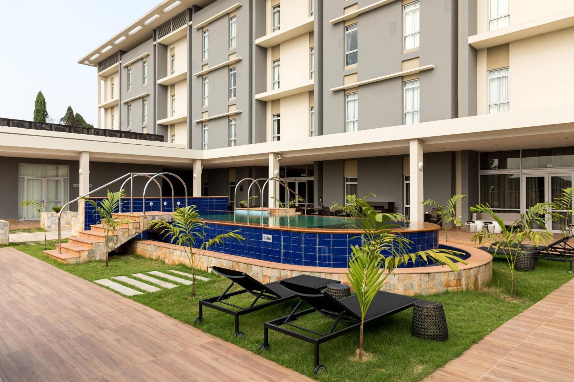 Protea Hotel By Marriott Owerri Select Экстерьер фото